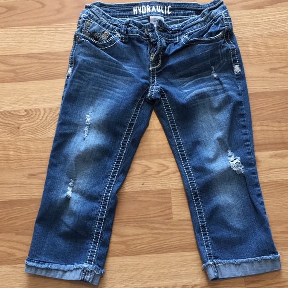 Capris - Picture 1 of 4